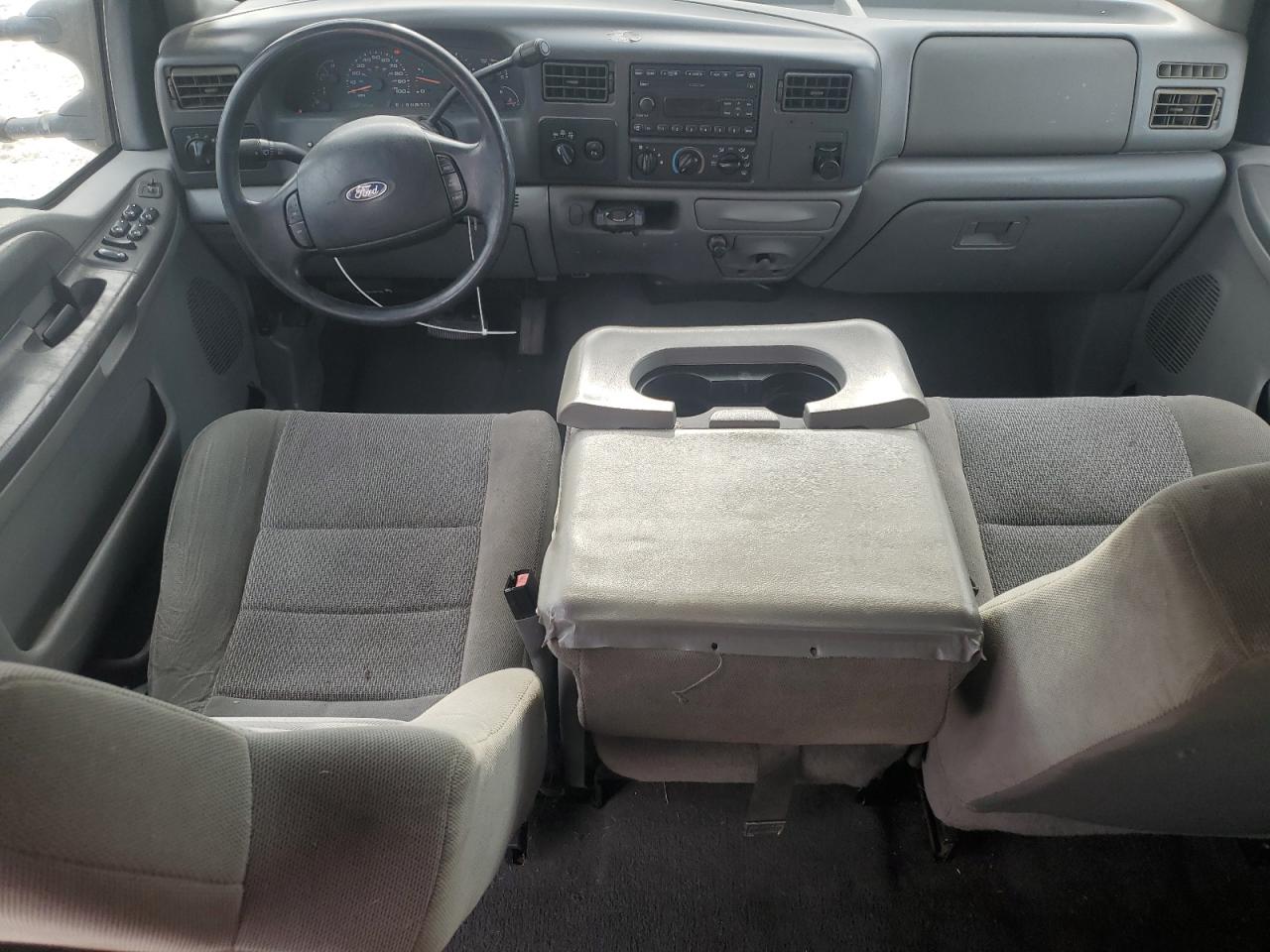 2004 Ford F350 - Image 8
