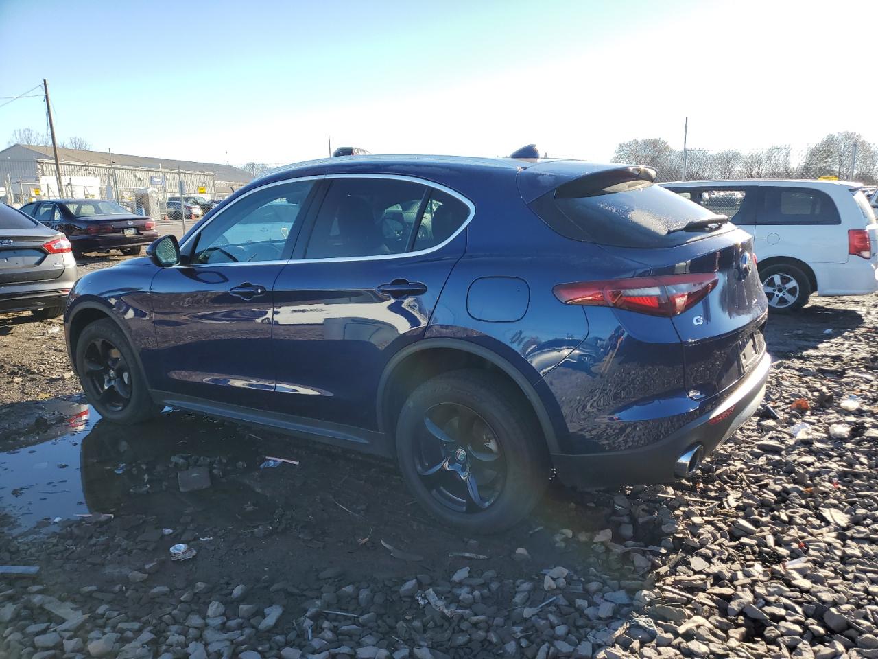 2018 Alfa Romeo Stelvio - Image 2
