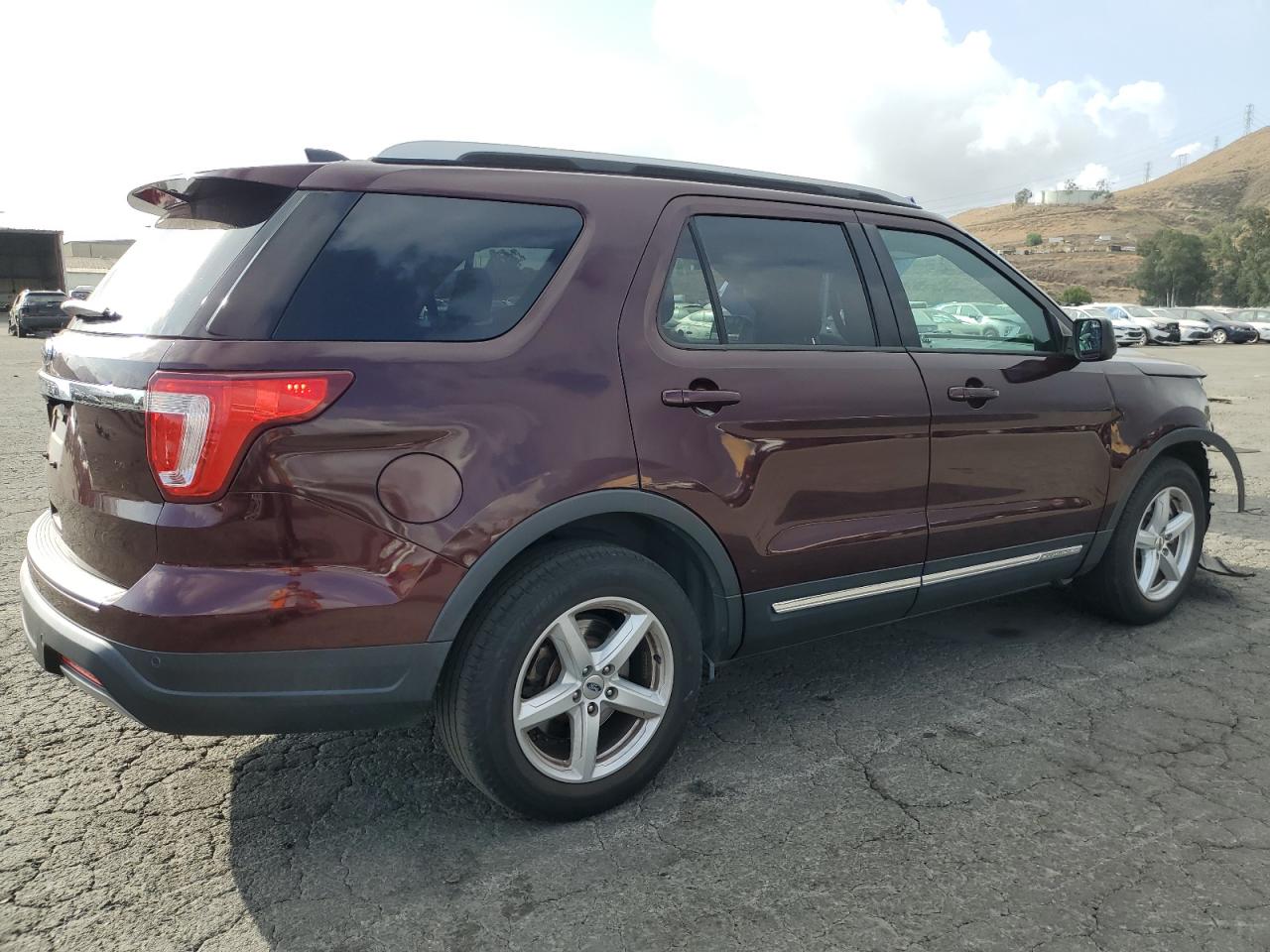 2019 Ford Explorer - Image 3