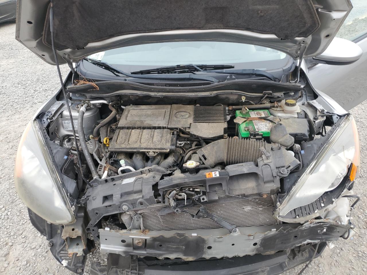 2011 Mazda 2 - Image 13
