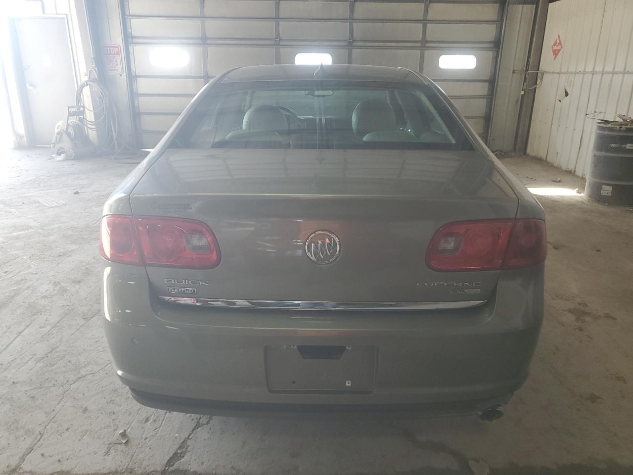 2010 Buick Lucerne - Image 6