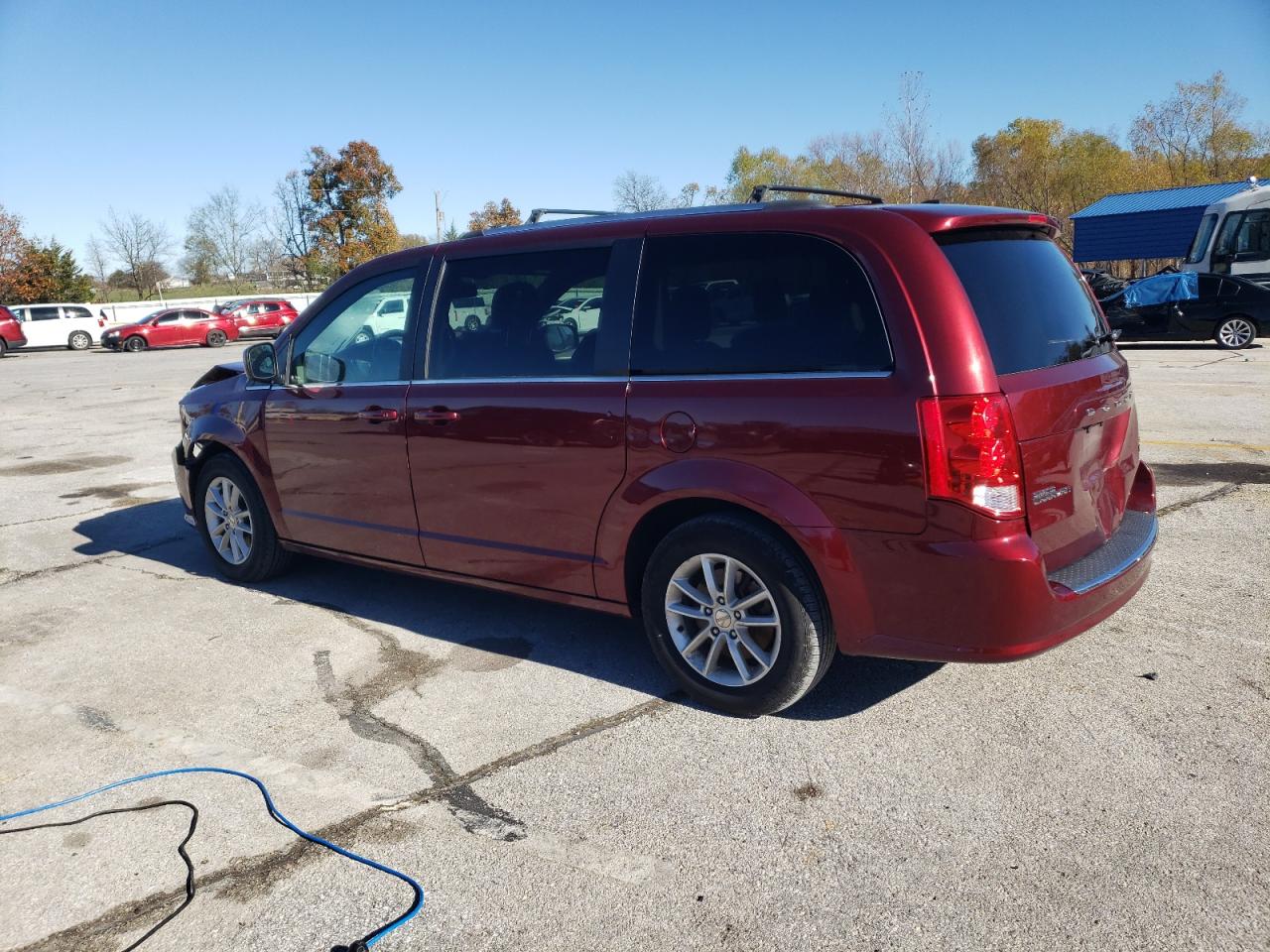 2019 Dodge Caravan - Image 2