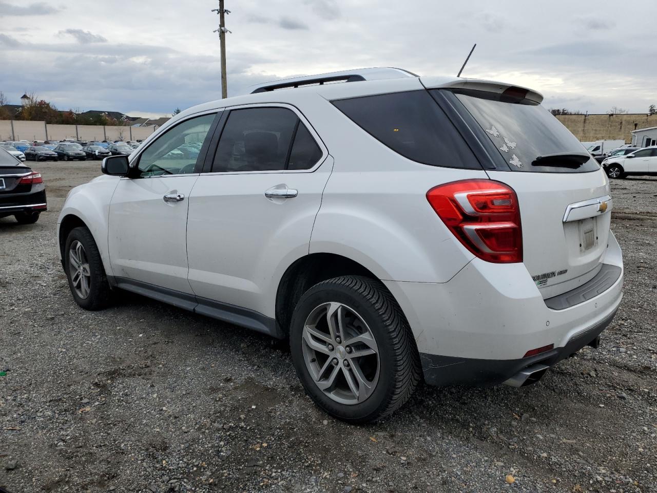 2017 Chevrolet Equinox - Image 2