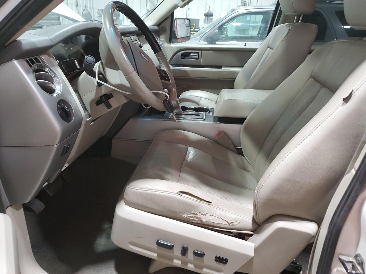 2014 Ford Expedition - Image 7