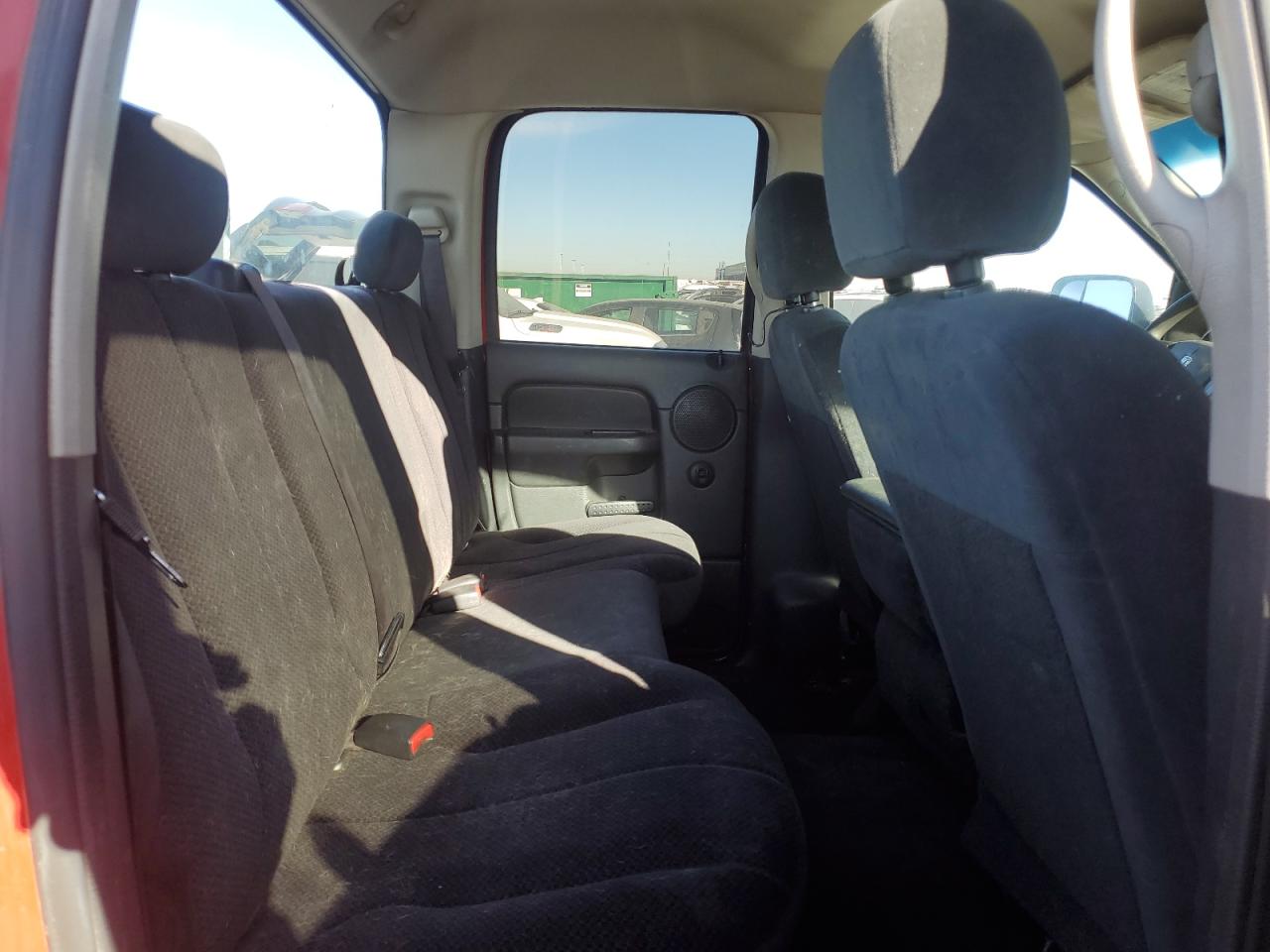 2005 Dodge RAM - Image 10