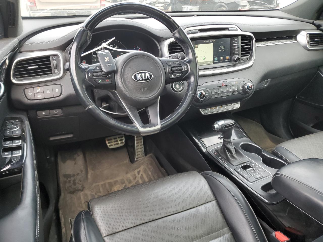 2016 Kia Sorento - Image 8