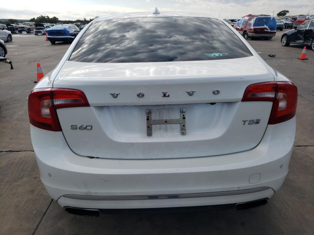 VIN LYV402HK4JB163340 2018 VOLVO S60 no.6