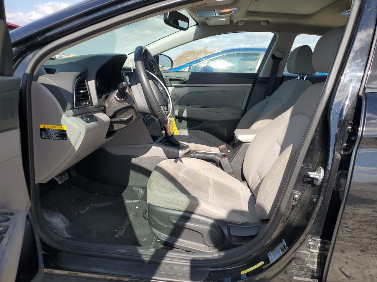 2018 Hyundai Elantra - Image 7