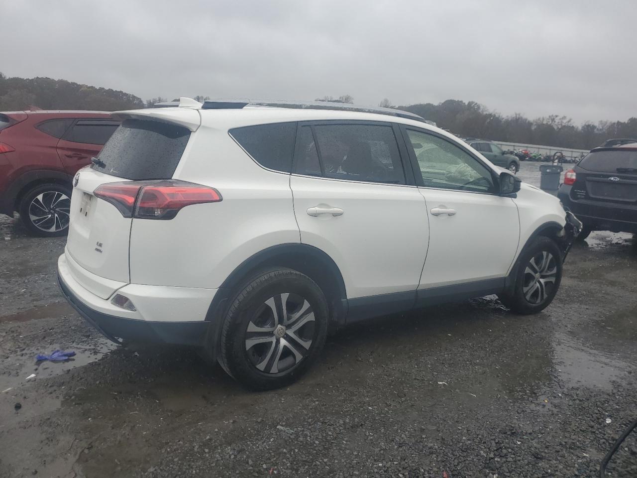 2017 Toyota RAV 4 - Image 3