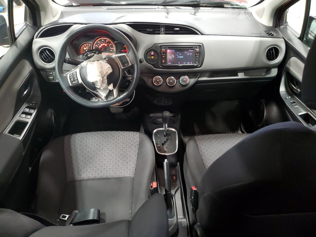 2017 Toyota Yaris - Image 8