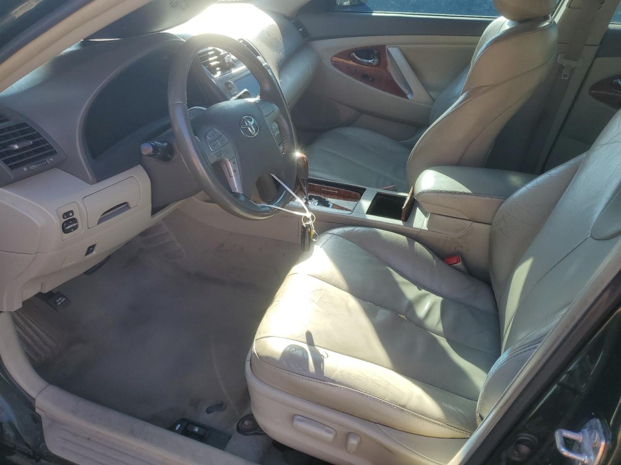 2011 Toyota Camry - Image 7