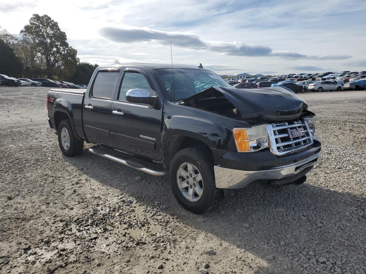 2011 GMC Sierra - Image 4