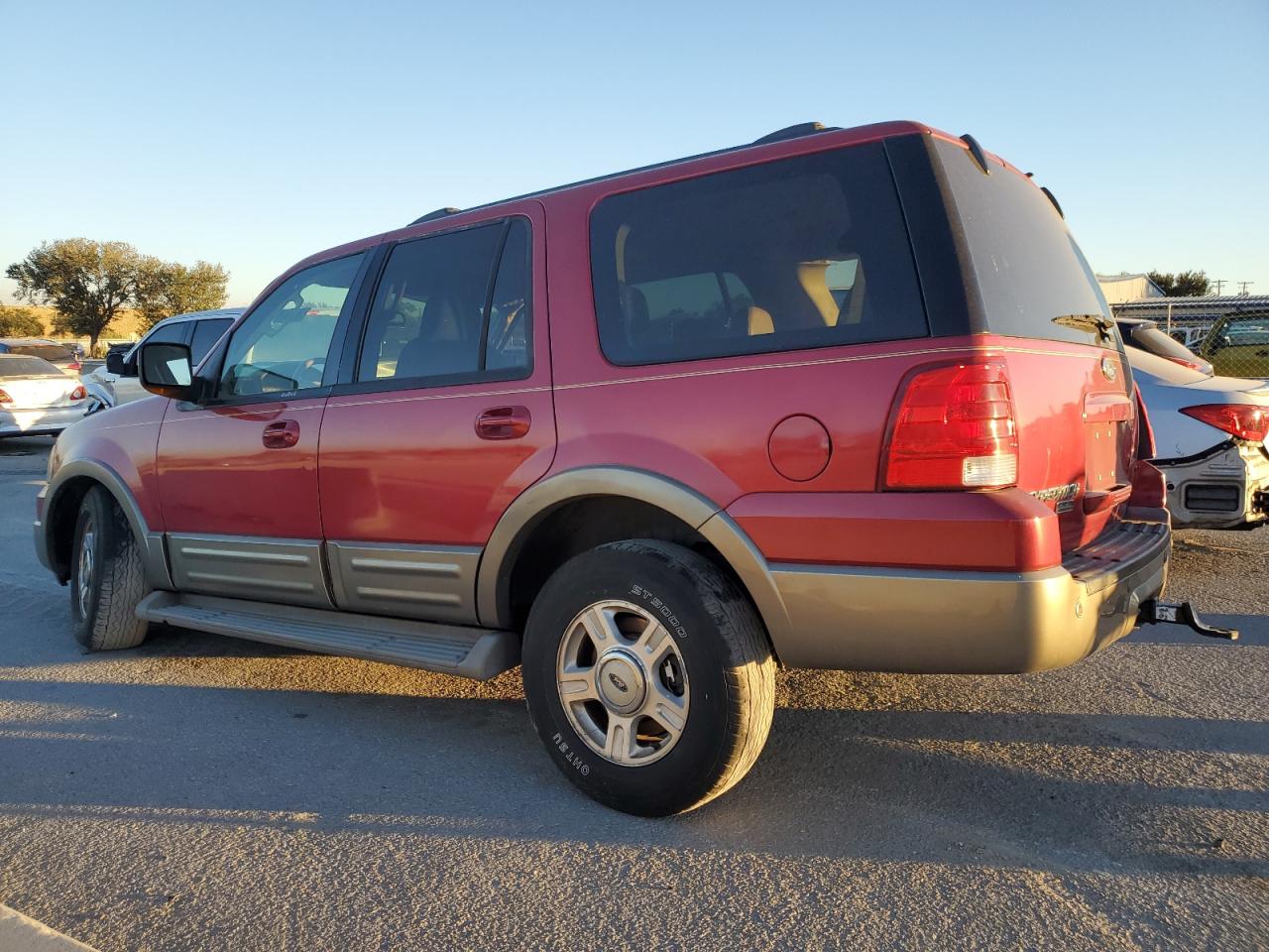 2003 Ford Expedition - Image 2