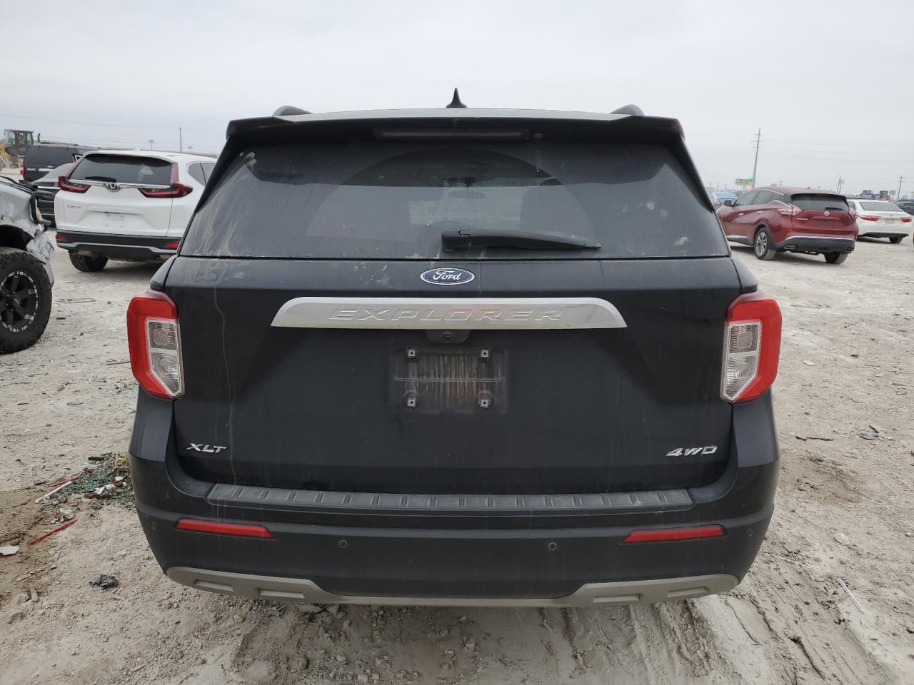 2023 Ford Explorer - Image 6
