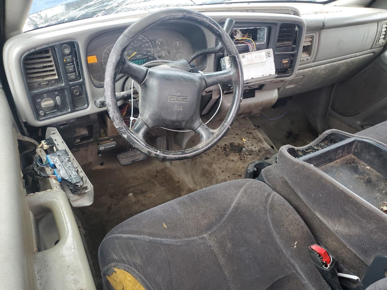 2000 GMC Sierra - Image 8