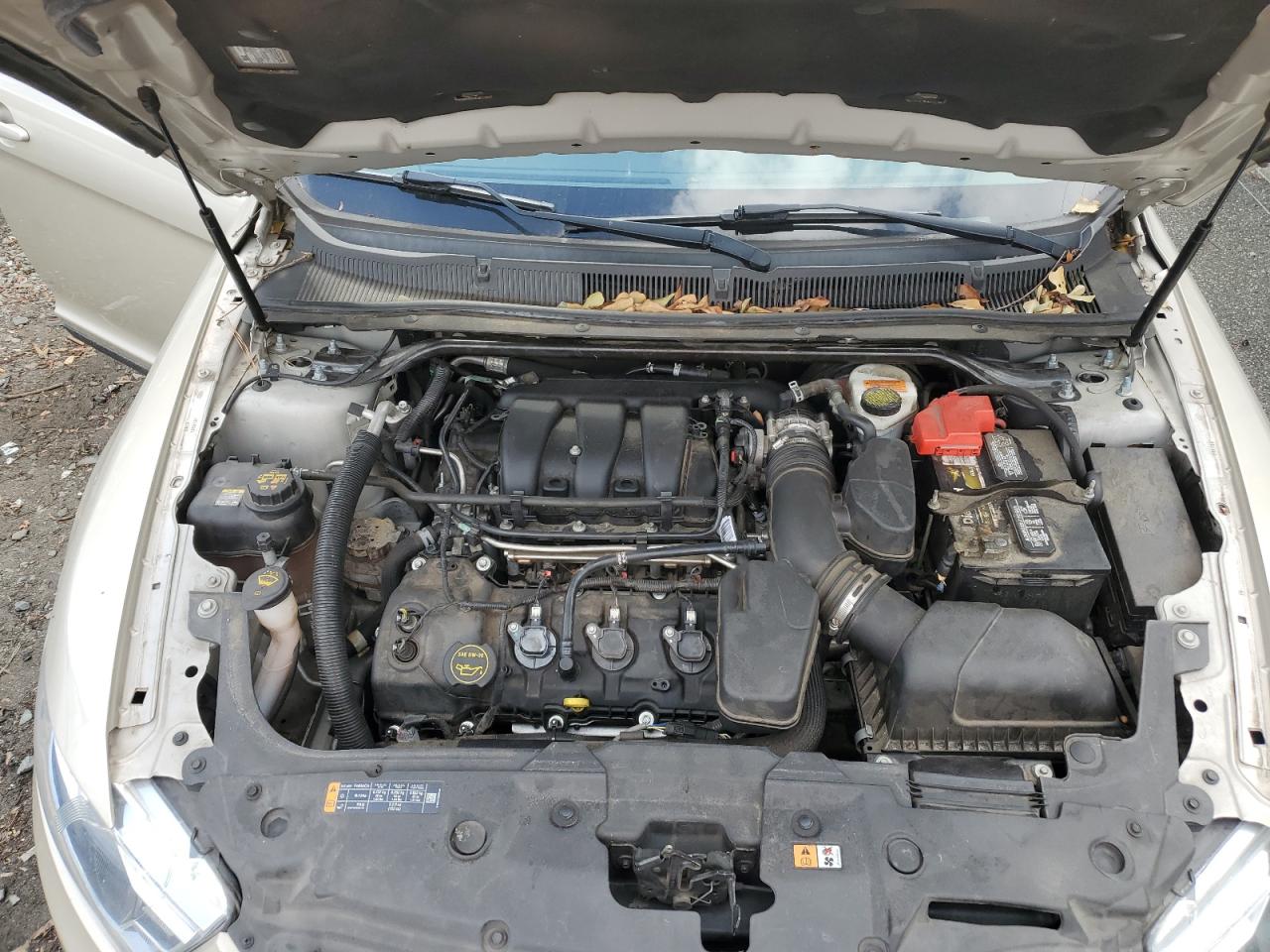 2018 Ford Taurus - Image 11