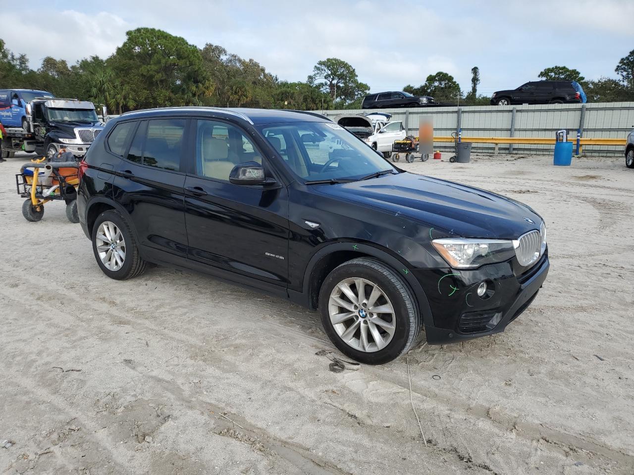 VIN 5UXWZ7C50G0R32773 2016 BMW X3 no.4