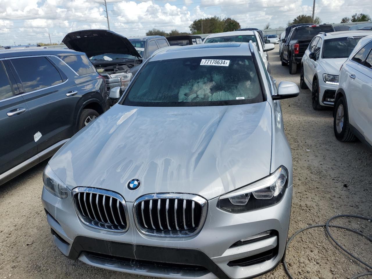 VIN 5UXTR9C50KLR05854 2019 BMW X3 no.5