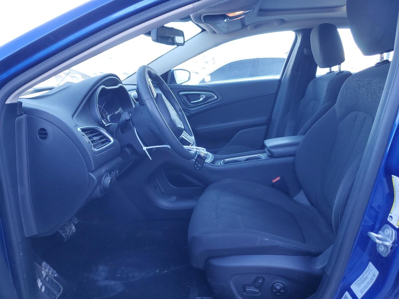2016 Chrysler 200 - Image 7