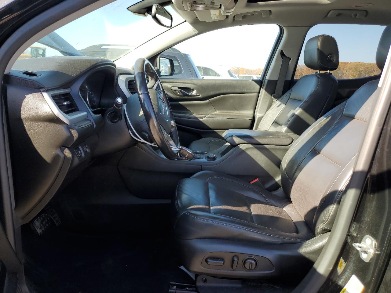 2017 GMC Acadia - Image 7
