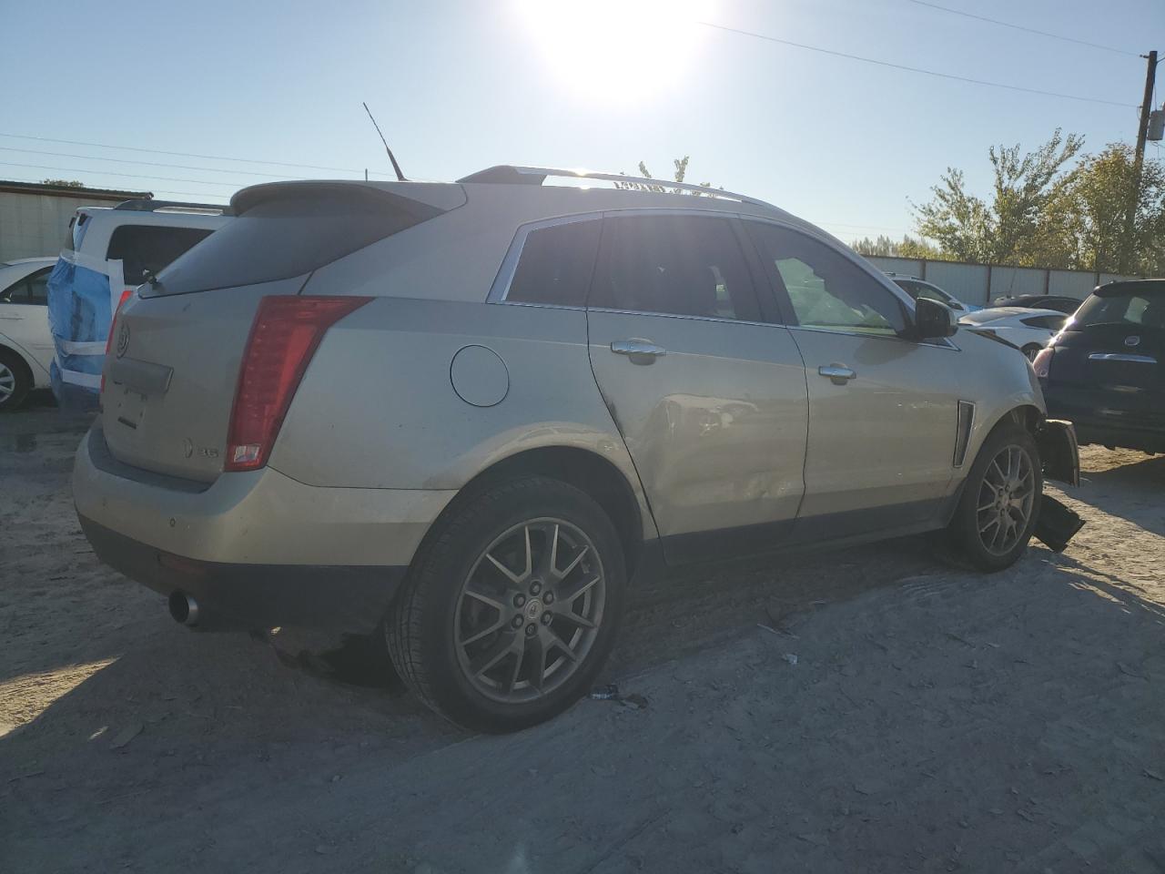 VIN 3GYFNCE3XES538828 2014 CADILLAC SRX no.3