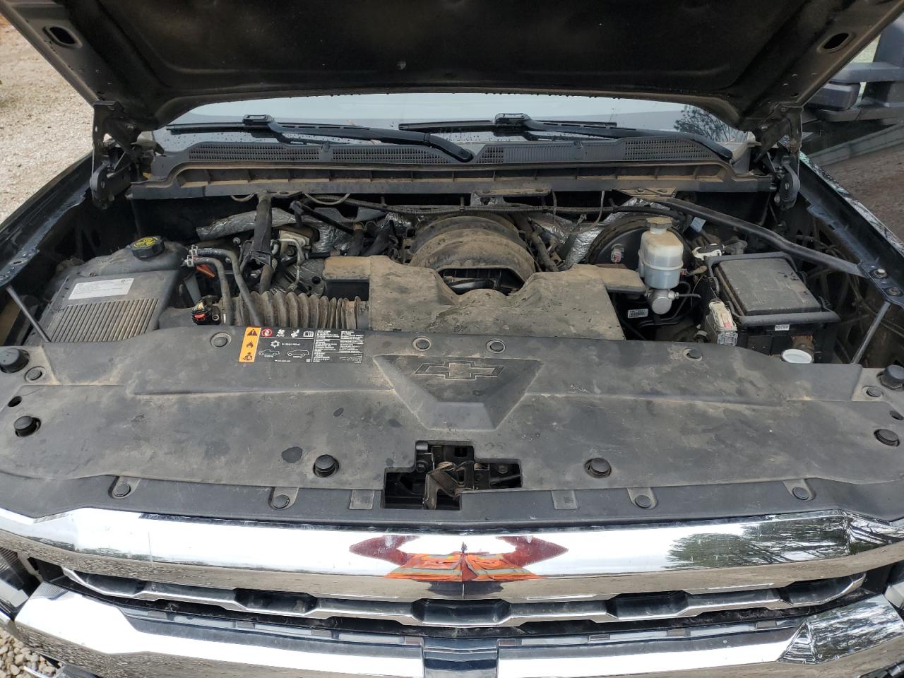 2018 Chevrolet Silverado - Image 11