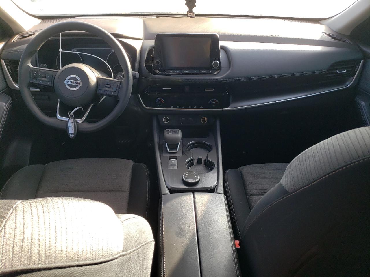2021 Nissan Rogue - Image 8