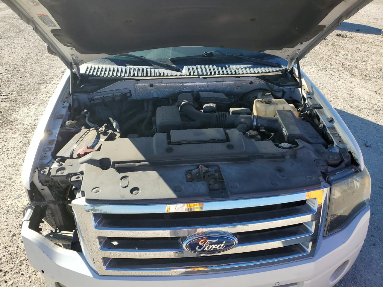 2014 Ford Expedition - Image 13