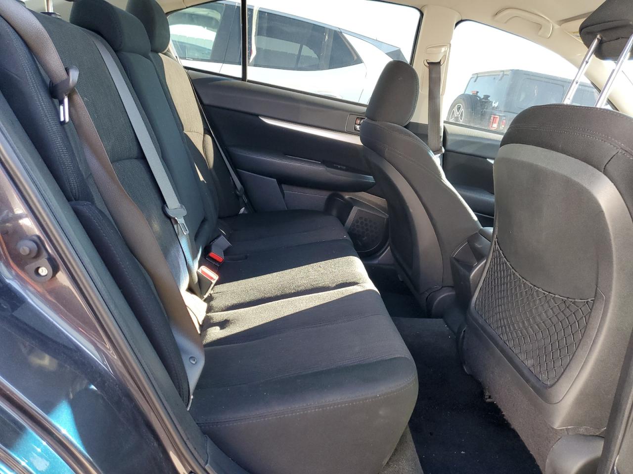 2013 Subaru Legacy - Image 10