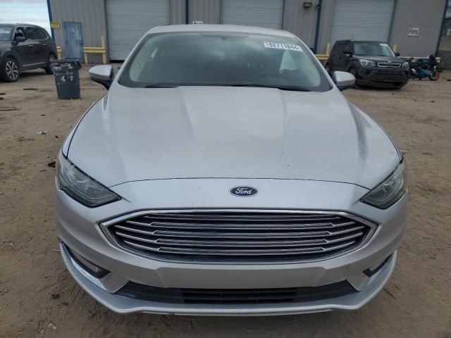 Sedans FORD FUSION 2017 Srebrny