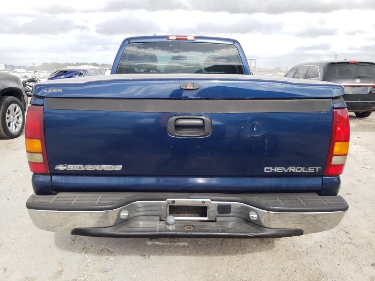 2000 Chevrolet Silverado C1500 VIN: 1GCEC14T2YZ108988 Lot: 80125274