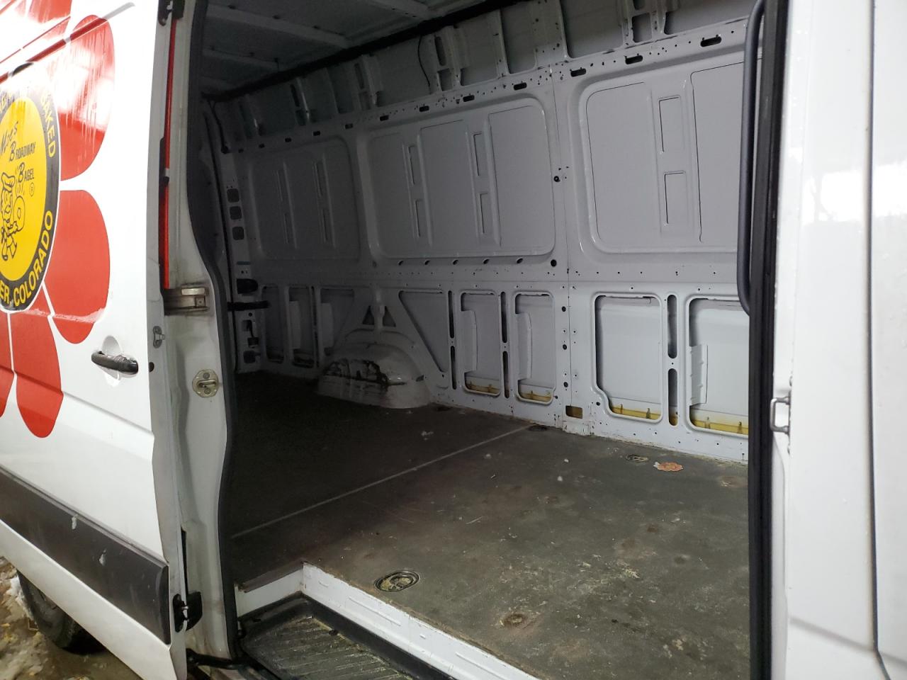 2015 Mercedes-Benz Sprinter - Image 11