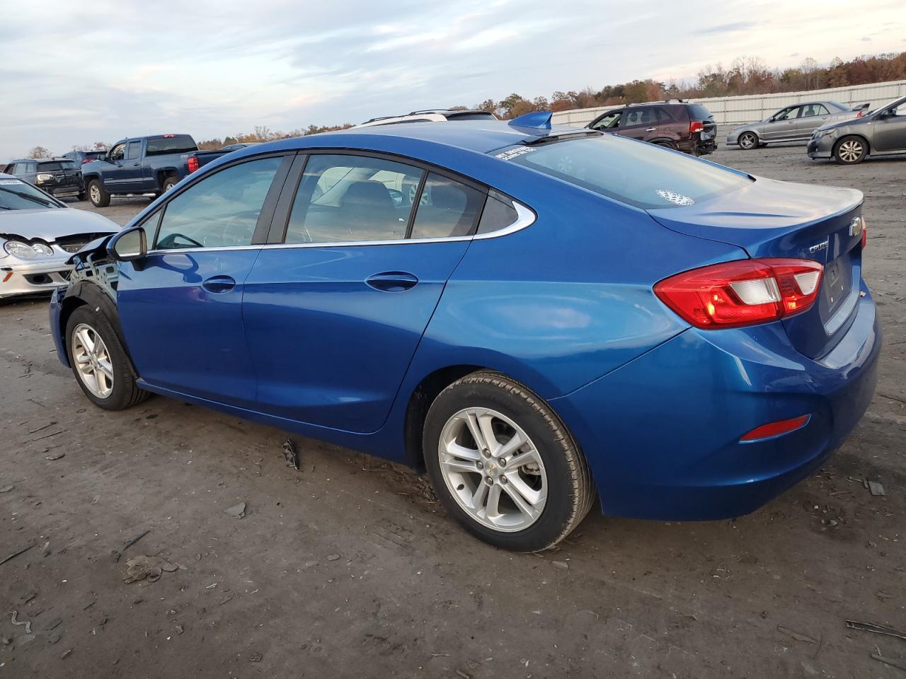 2017 Chevrolet Cruze Lt VIN: 1G1BE5SM0H7183290 Lot: 79398534