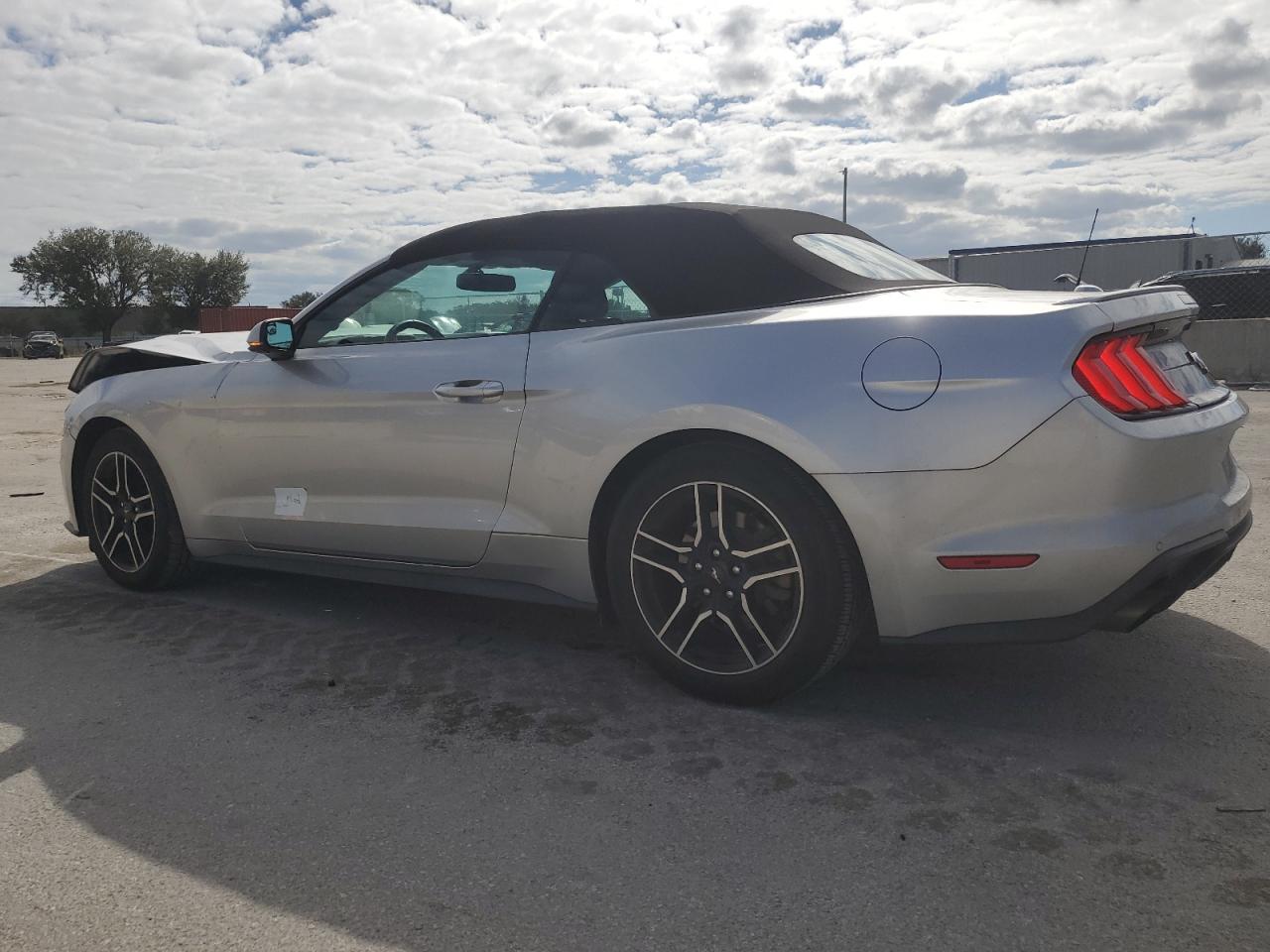2019 Ford Mustang - Image 2