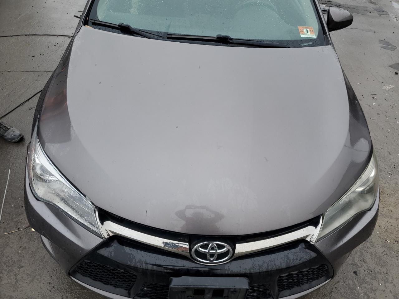 2015 Toyota Camry Le VIN: 4T1BF1FK1FU492704 Lot: 81350004