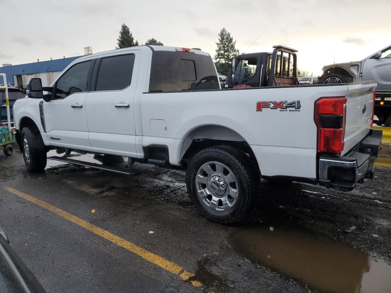 2023 Ford F250 - Image 2