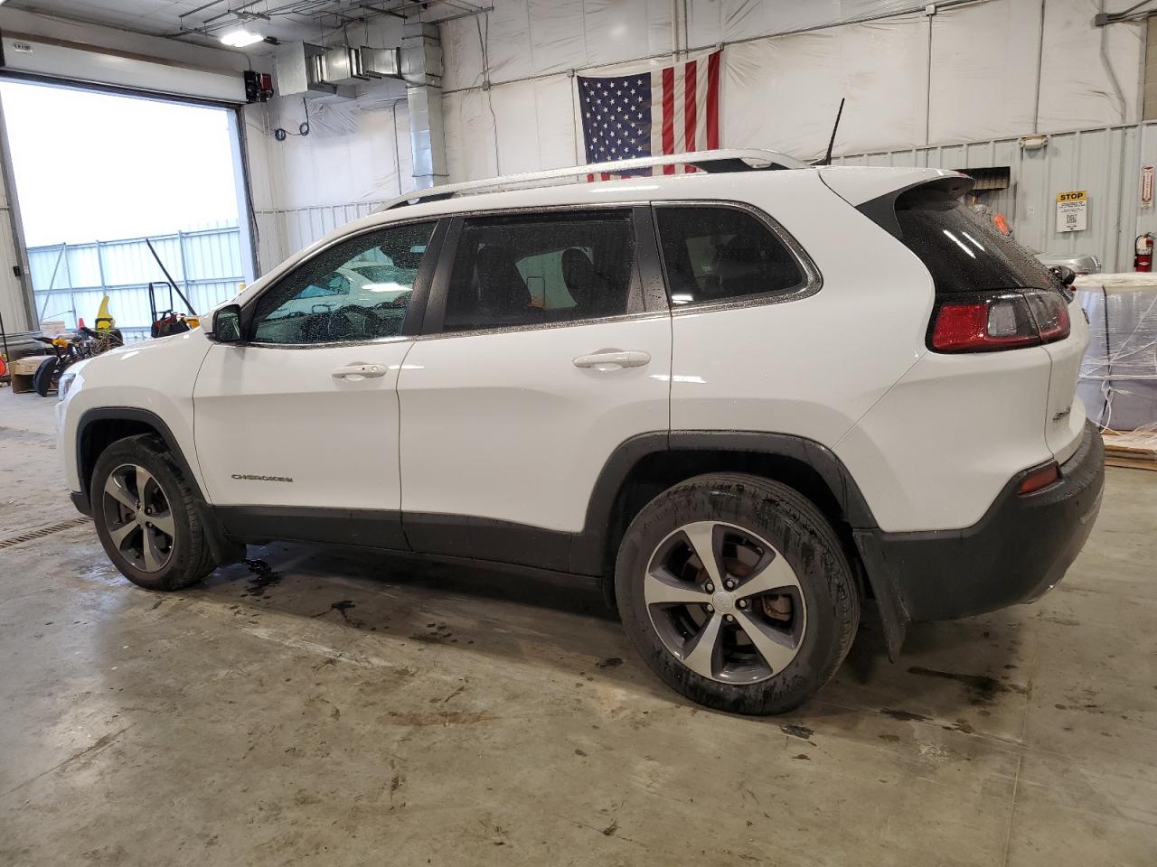 2019 Jeep Grand Cherokee - Image 2