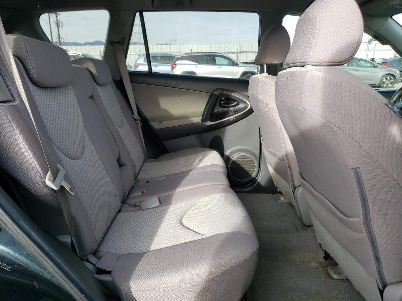 2010 Toyota RAV 4 - Image 11