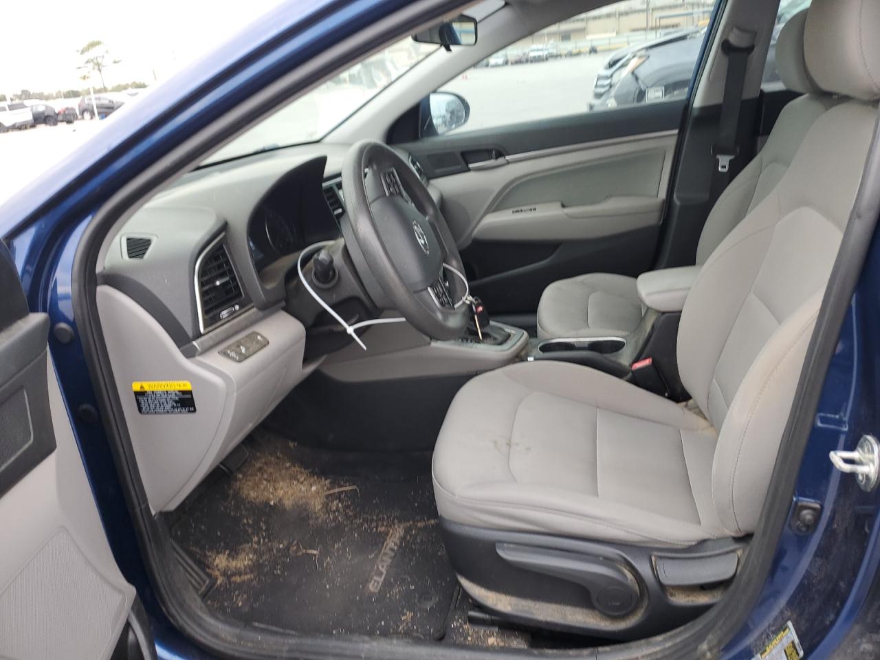 2018 Hyundai Elantra - Image 7