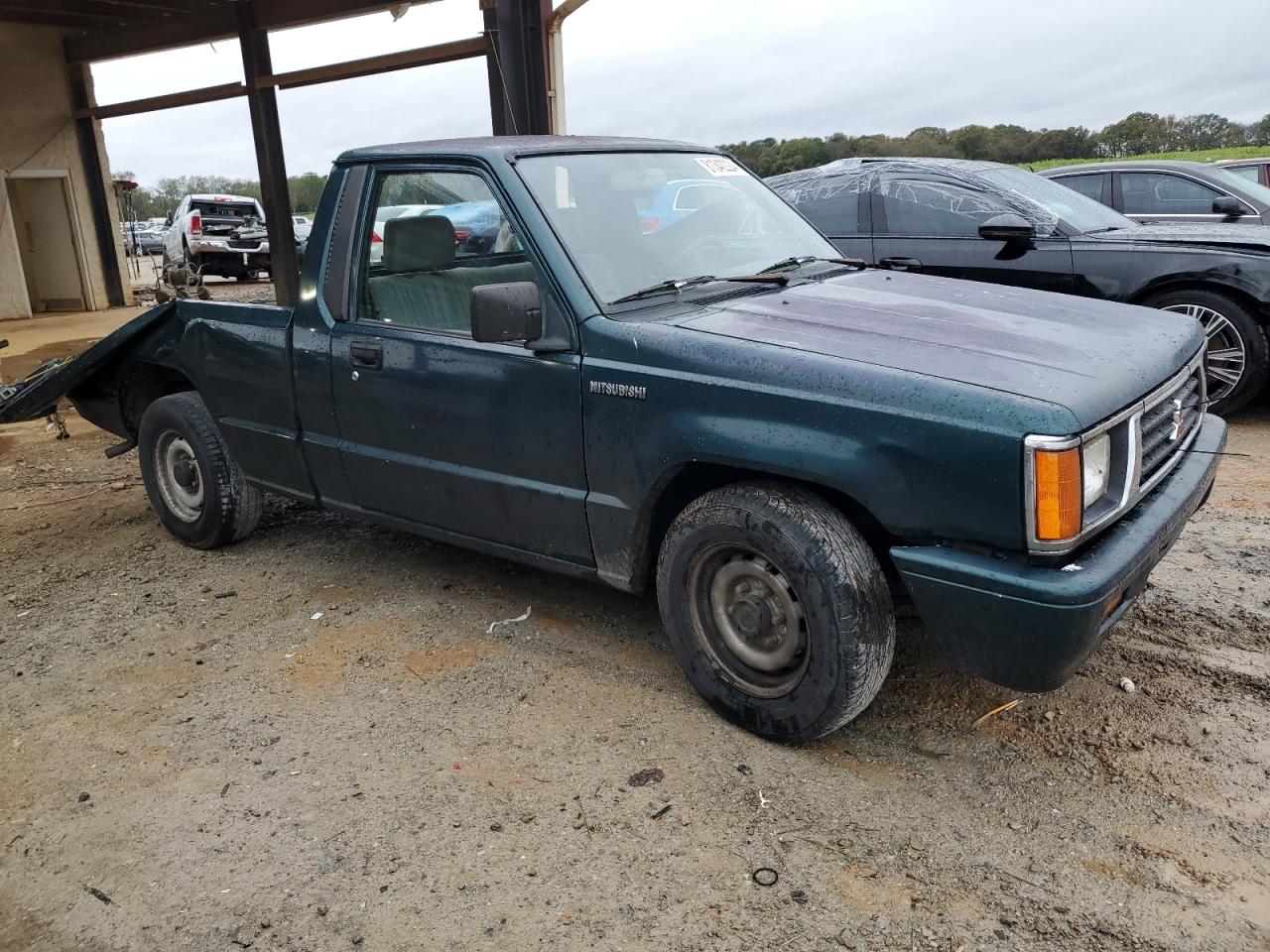 1993 Mitsubishi Mighty - Image 4