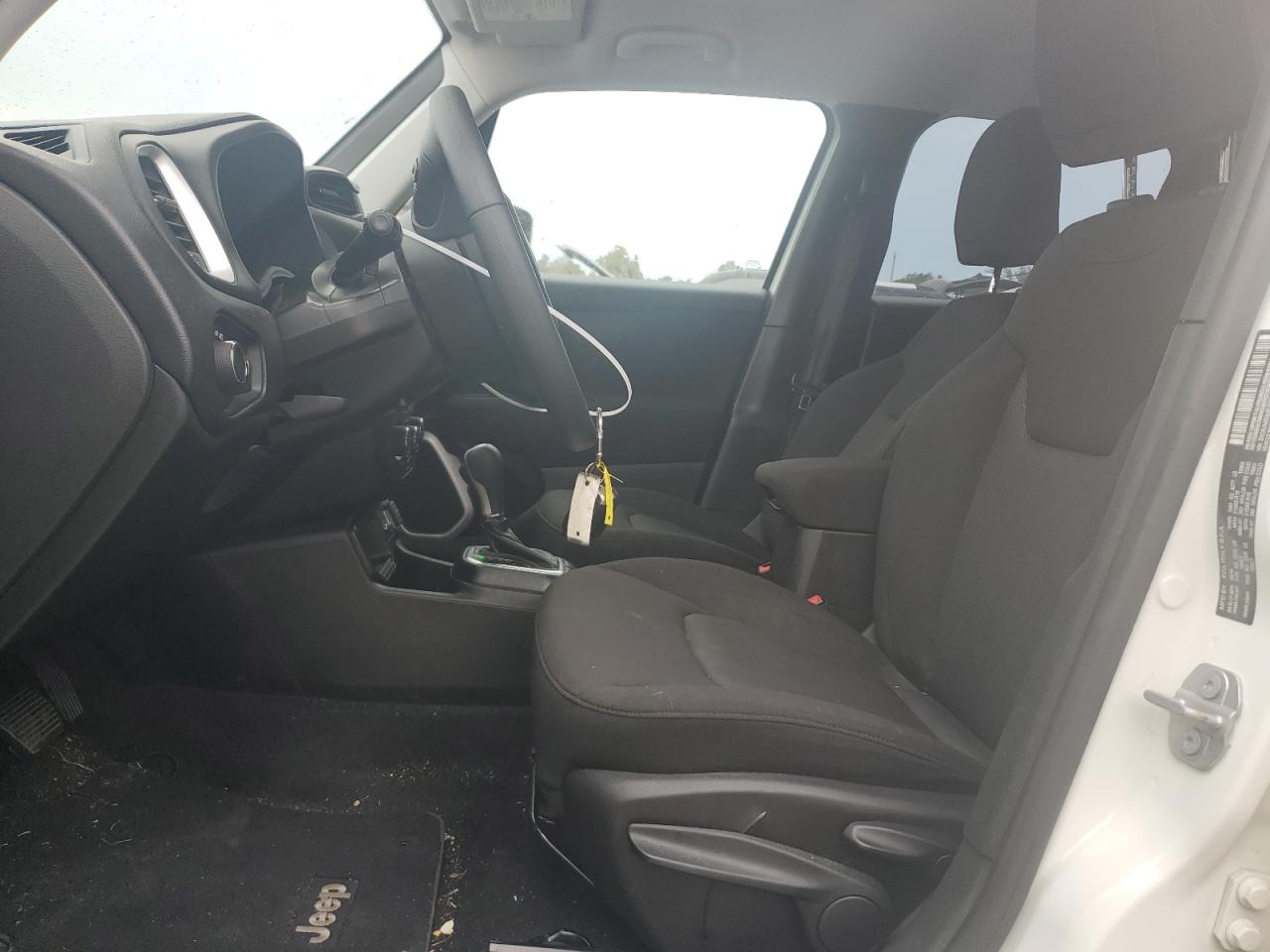 2020 Jeep Renegade - Image 7
