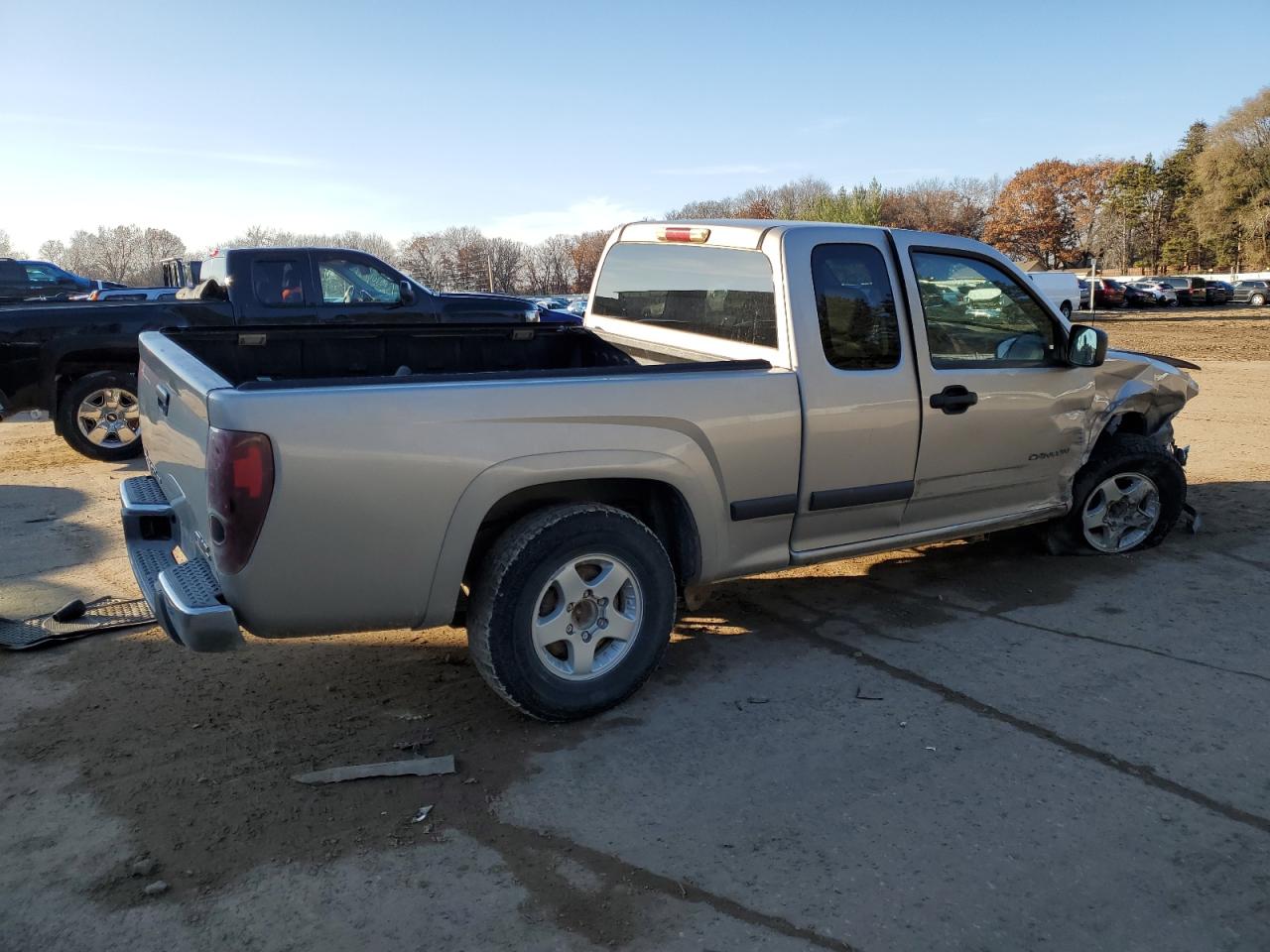 2005 GMC Canyon - Image 3