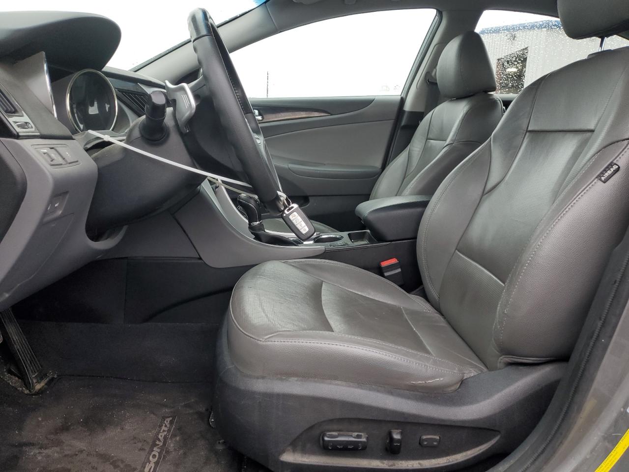 2013 Hyundai Sonata - Image 7