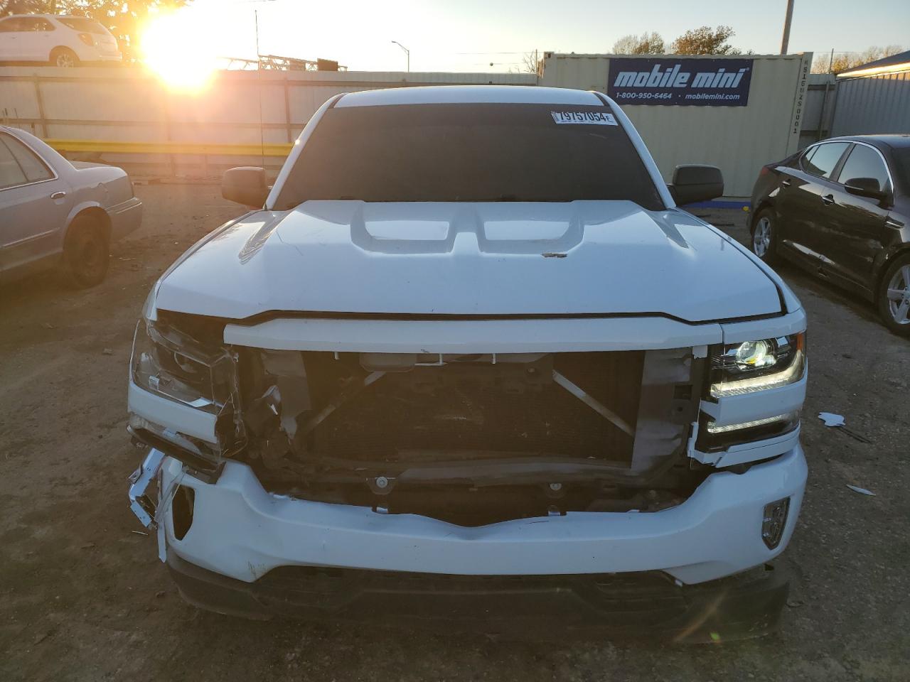 2016 Chevrolet Silverado - Image 5