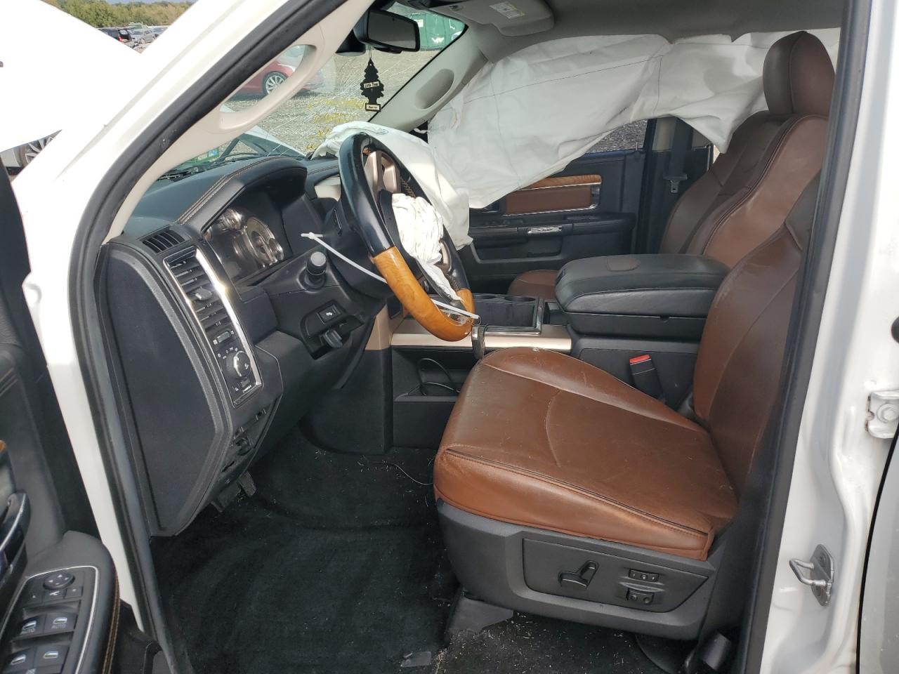 2014 RAM 1500 - Image 7