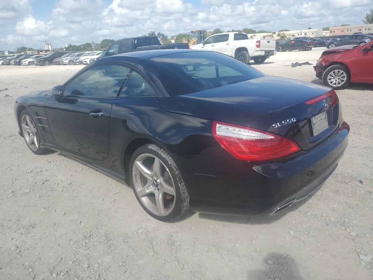 VIN WDDJK7DA1DF015402 2013 MERCEDES-BENZ SL-CLASS no.2