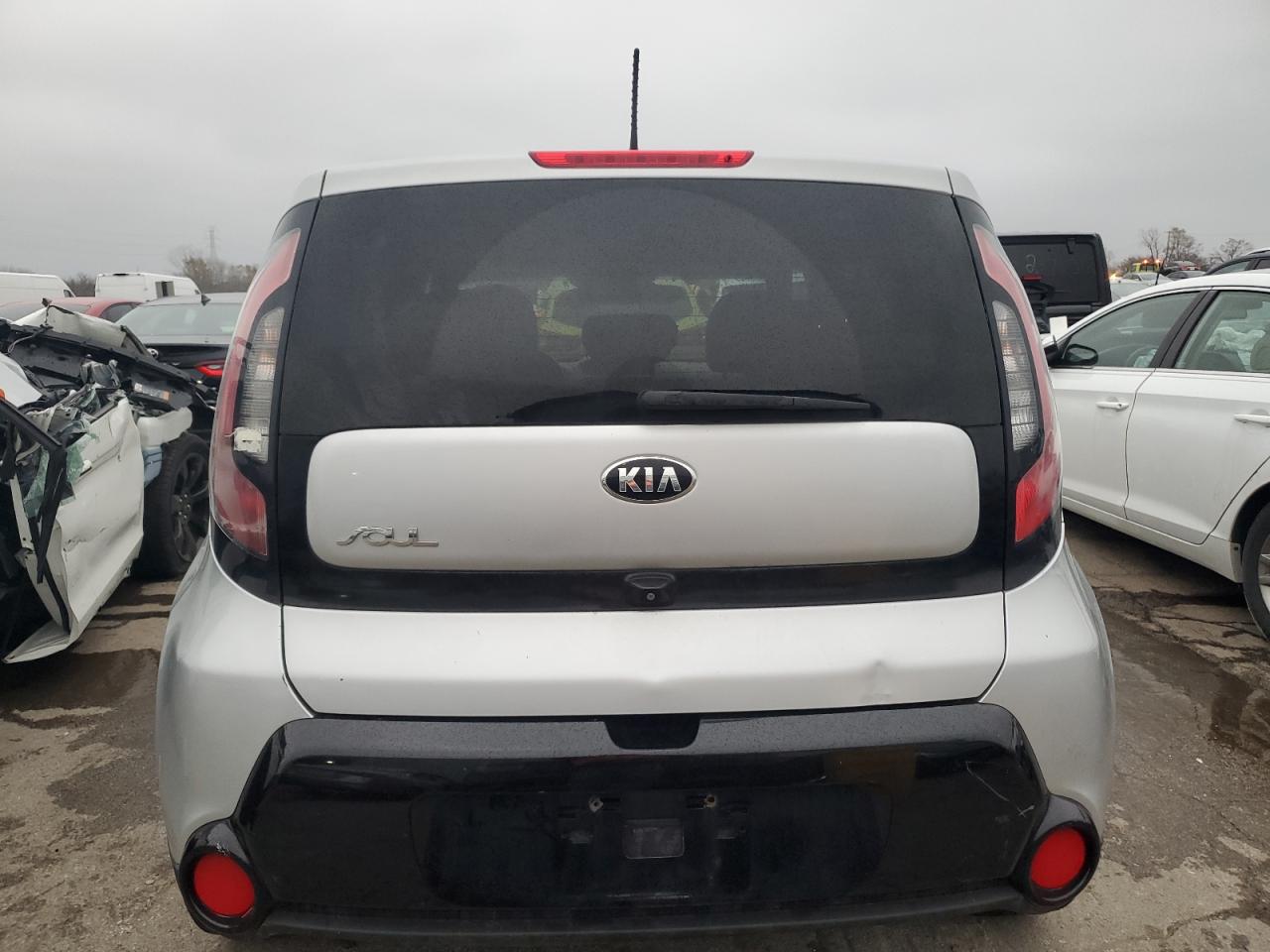 2016 Kia Soul + VIN: KNDJP3A52G7817791 Lot: 81948844