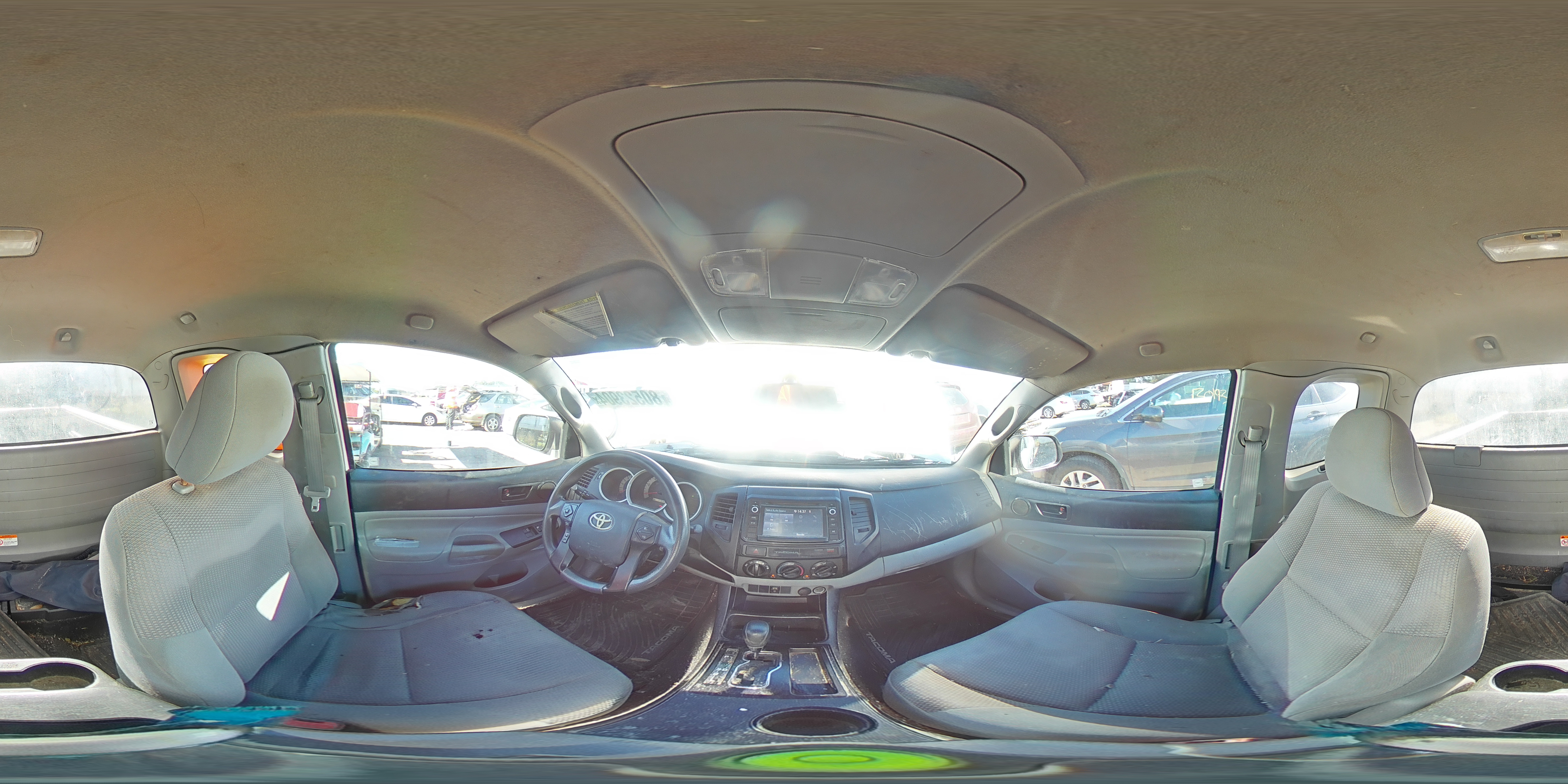 2015 Toyota Tacoma - Image 13