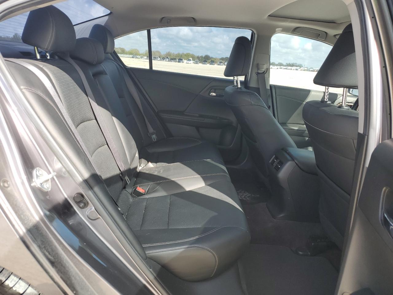 2017 Honda Accord - Image 10