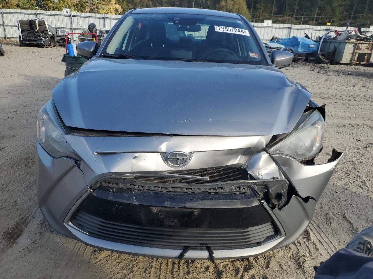 VIN 3MYDLBZV6GY126724 2016 TOYOTA SCION no.5